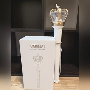 LOONA light stick (doesn't hold battery life well)